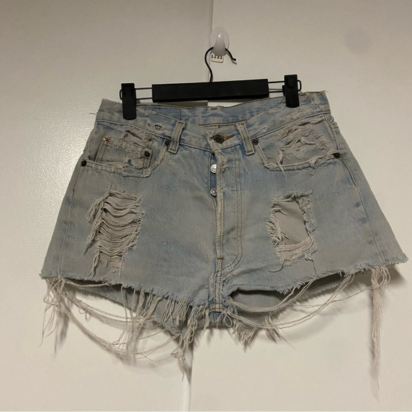 Levi's Pants - Vintage Levi's 501 distressed raw hem high rise Button Fly Light wash Size 29